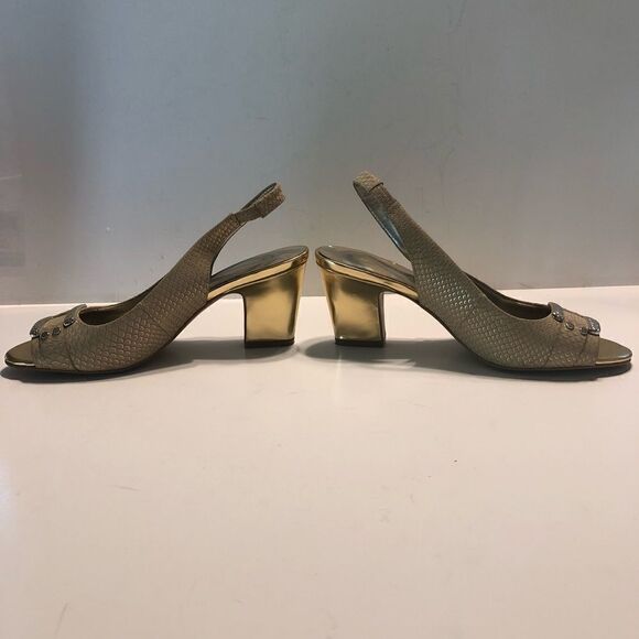 Anne Klein Peep Toe Sling Back Heels Size 6M - Picture 2 of 8